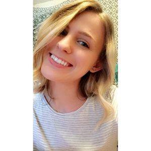 Meet your Posher, Abbie